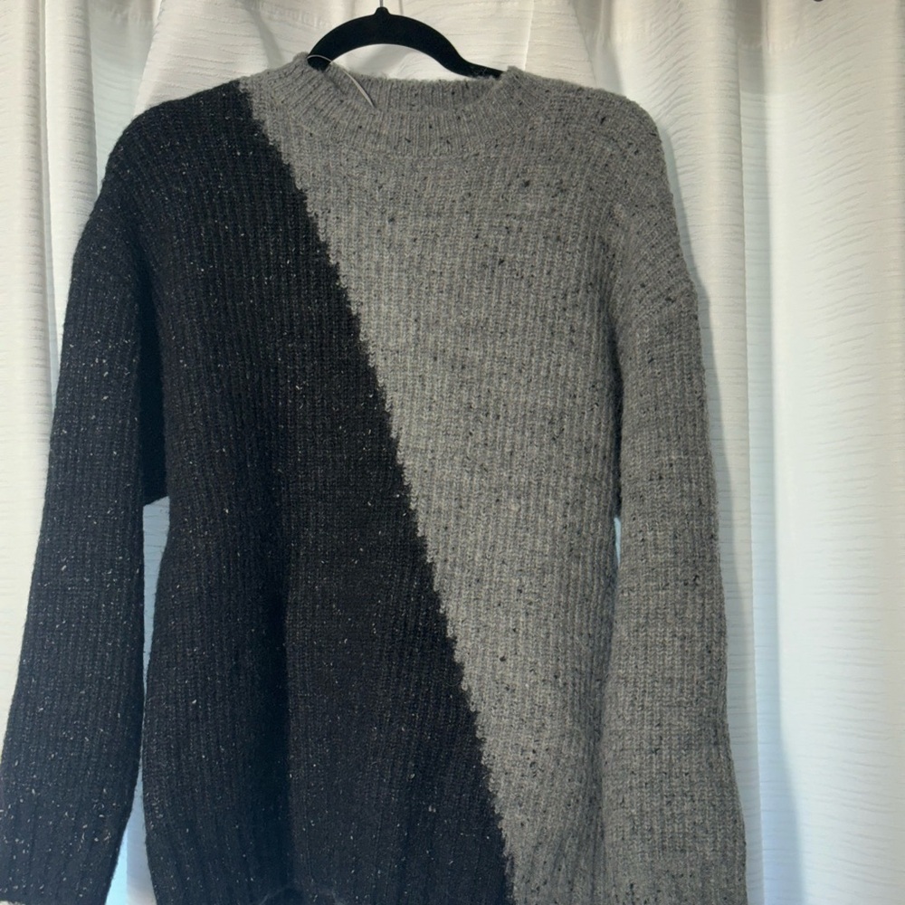 Zara Two-Tone Gray and Black Crewneck Sweater